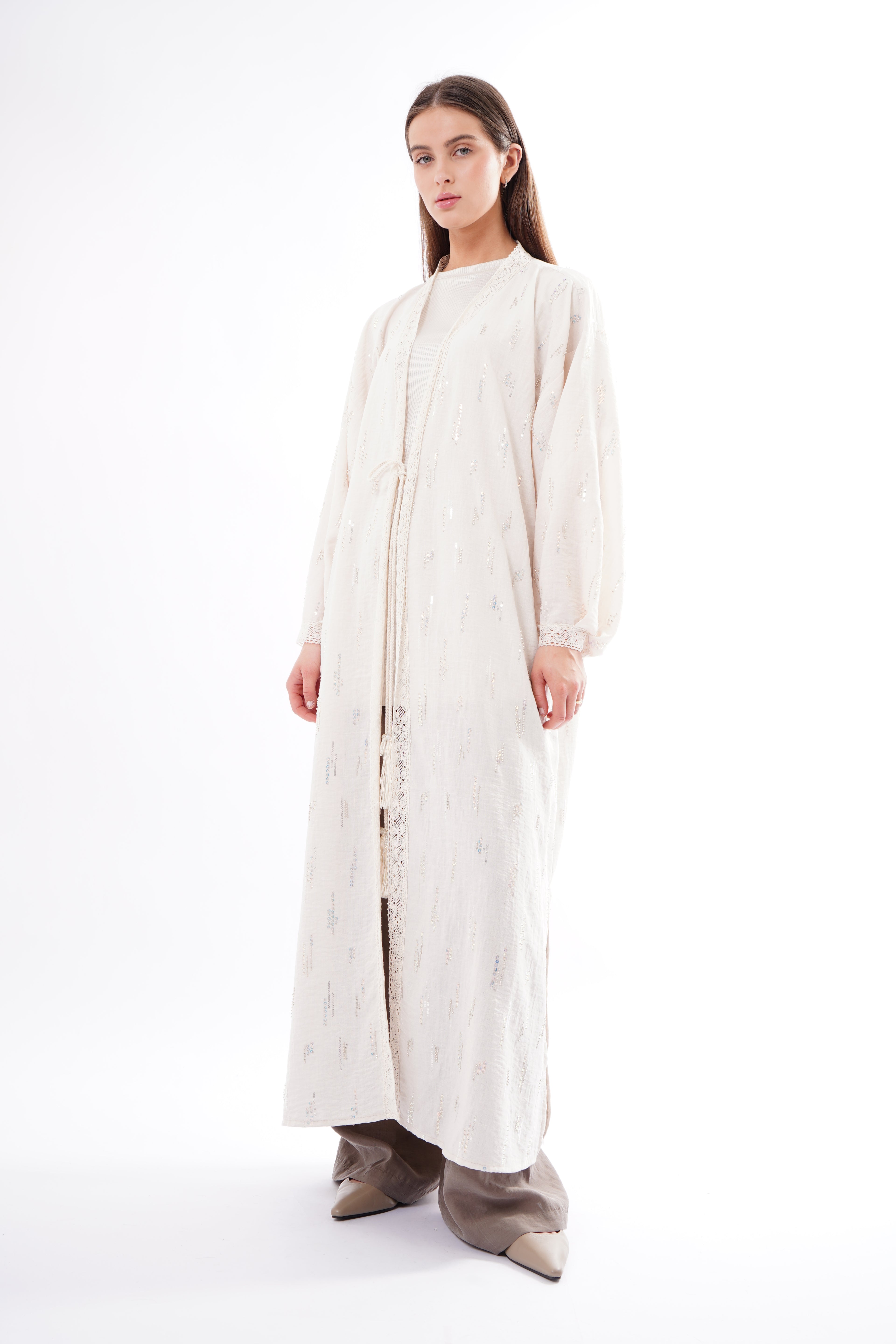ÖNÜ DANTEL DETAYLI PUL PAYETLİ KAFTAN