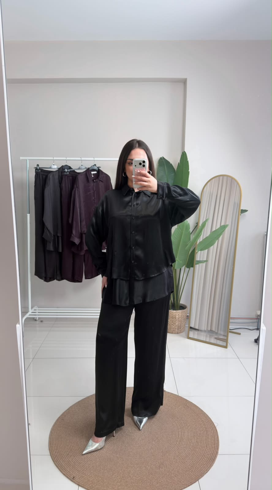 ÇİZGİ DETAYLI SATEN PANTOLONLU TAKIM