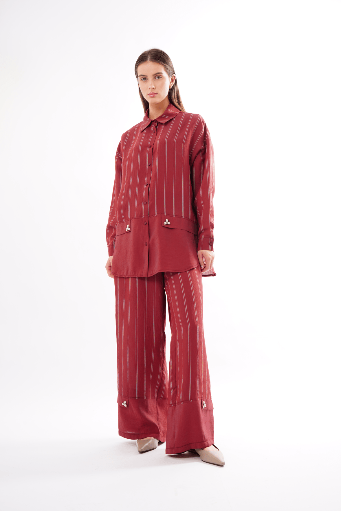 İSTİRİDYE DETAYLI PANTOLONLU TAKIM